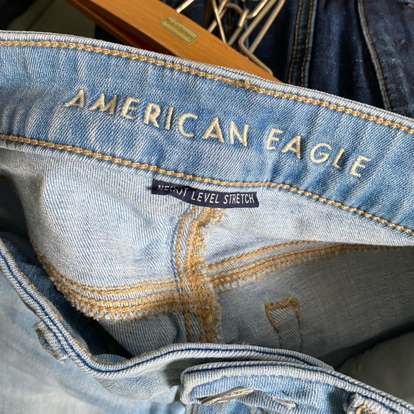 American Eagle Mid Length Shorts - Picture 4 of 4